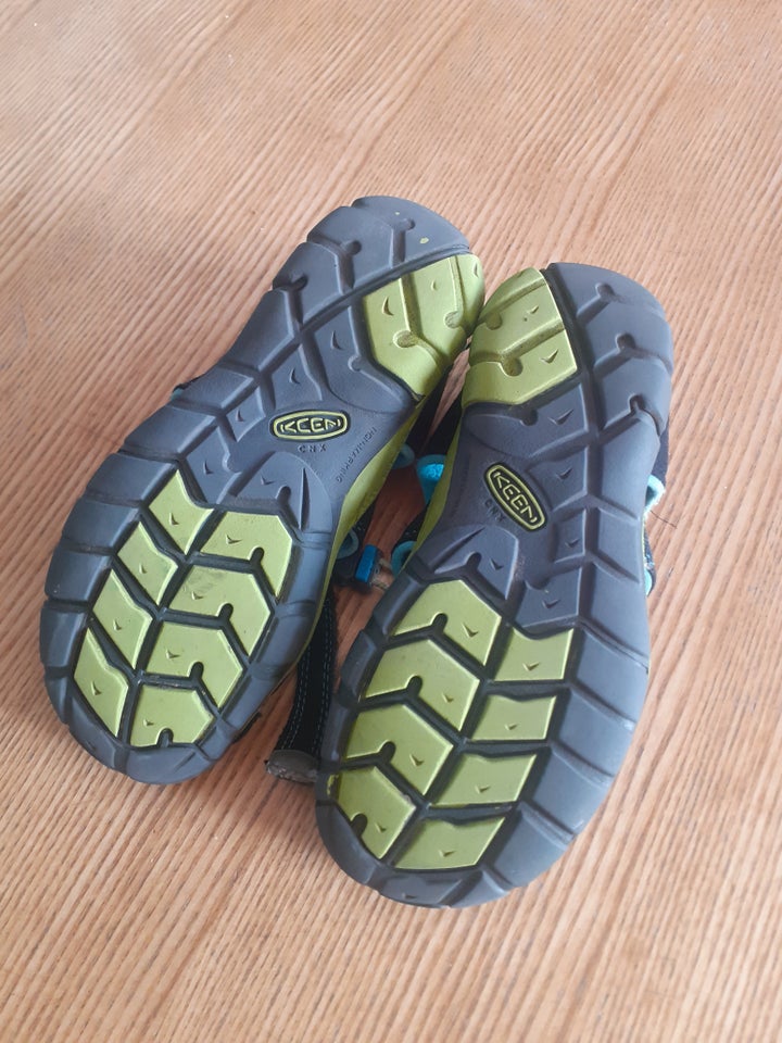 Sandaler, str. 32, Keen