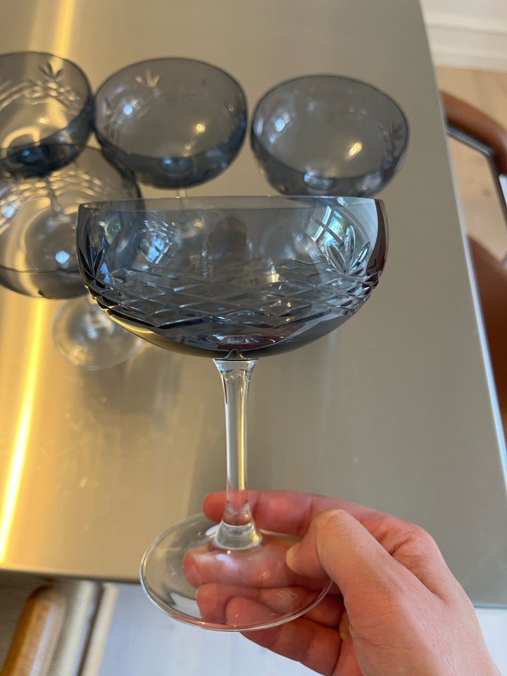 Glas, Champagneskåle /