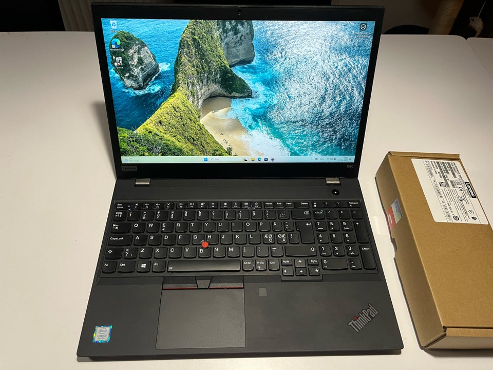 Lenovo  T590 15,6” FHD IPS - 16 gb,