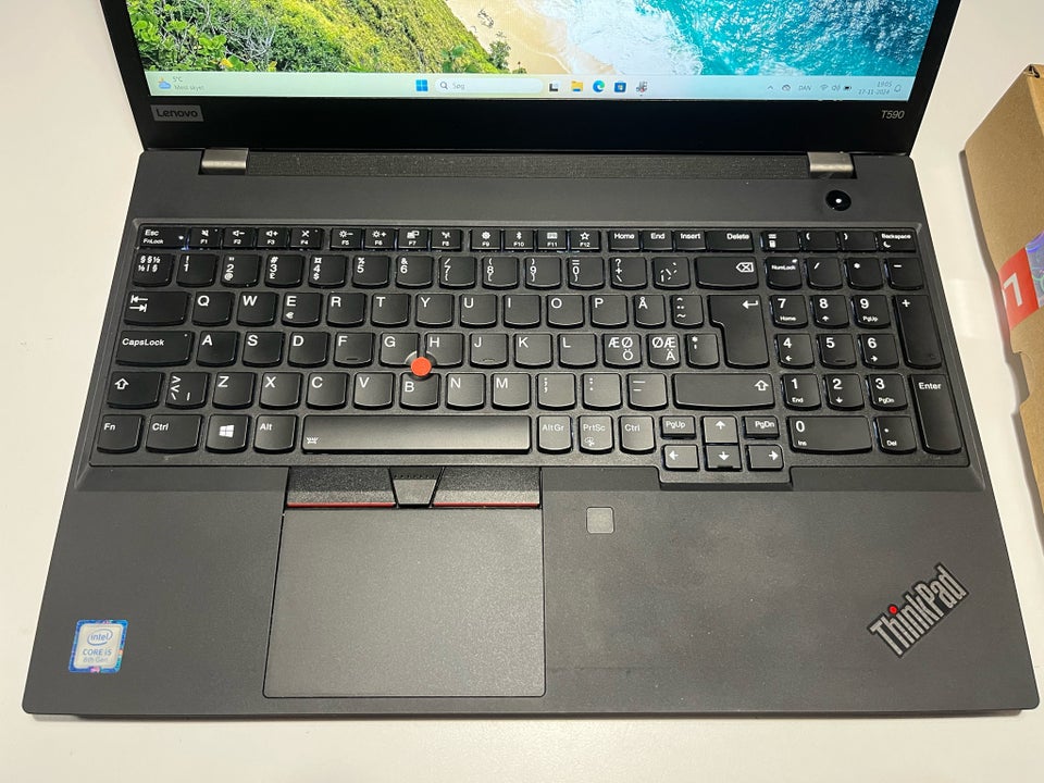 Lenovo  T590 15,6” FHD IPS - 16 gb,