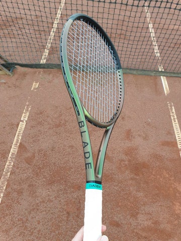 Tennisketsjer, WILSON BLADE 100 V8