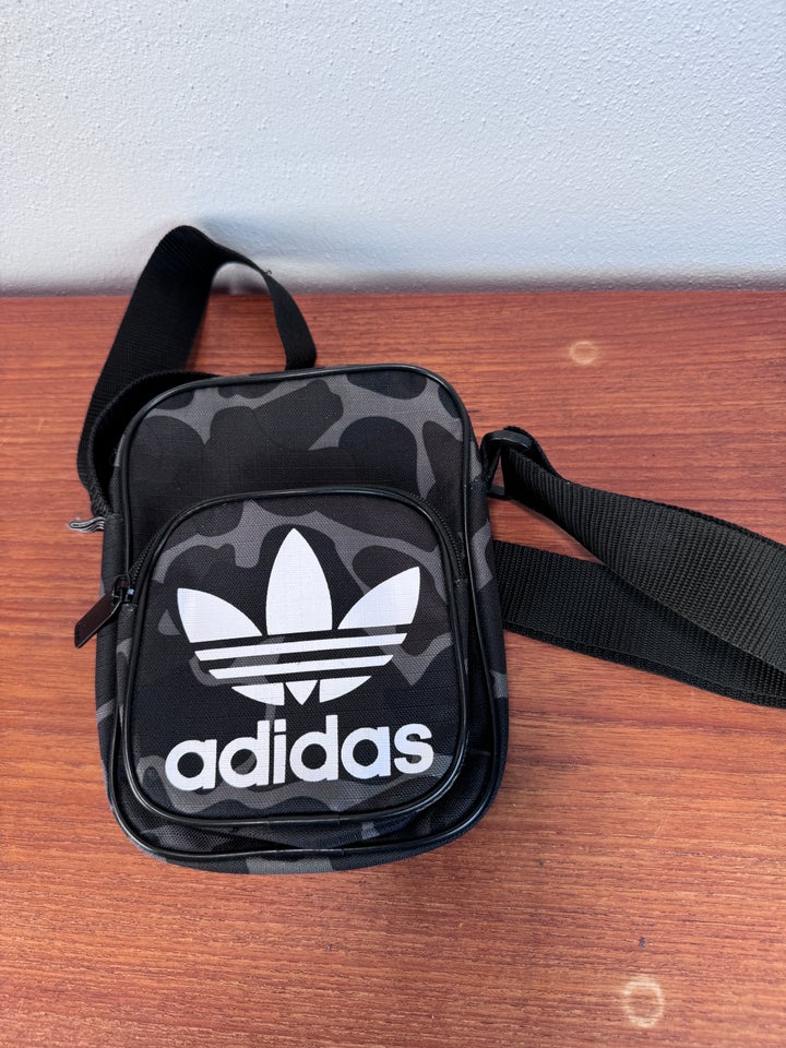 Crossbody, Adidas