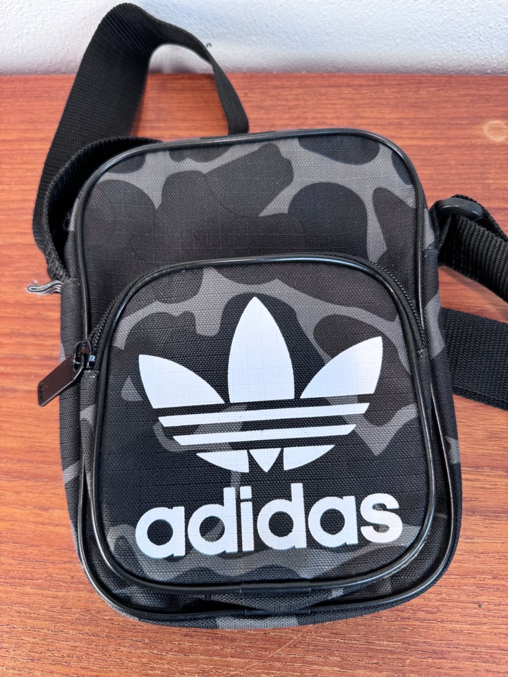 Crossbody, Adidas