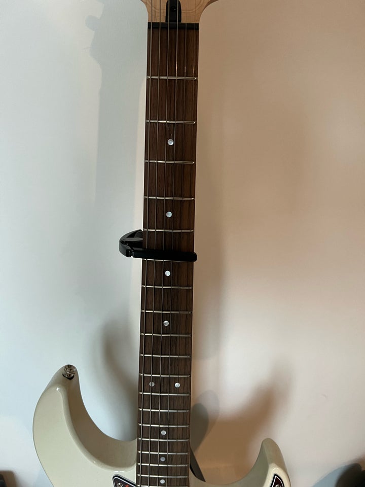 Elguitar, Yamaha Yamaha Pacifica