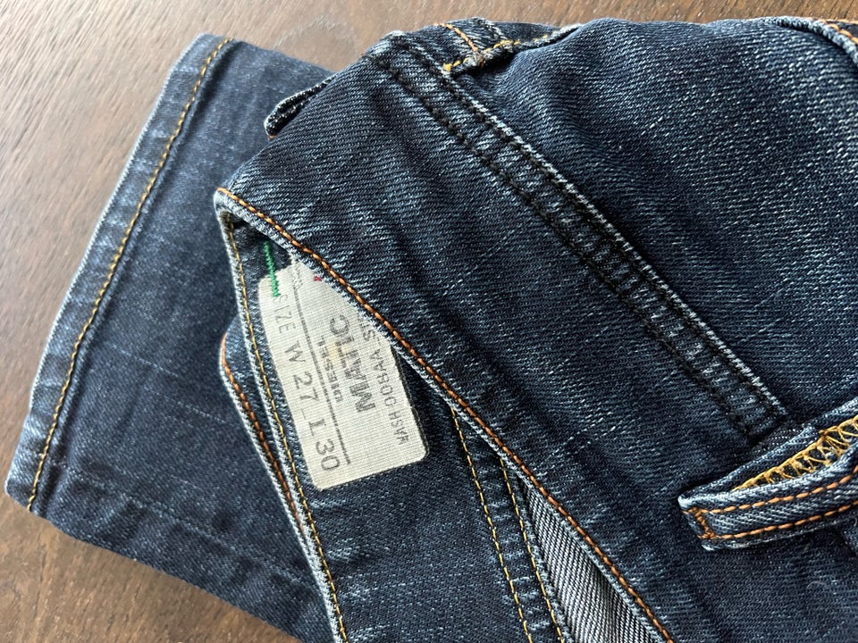 Jeans, Diesel, str. 27