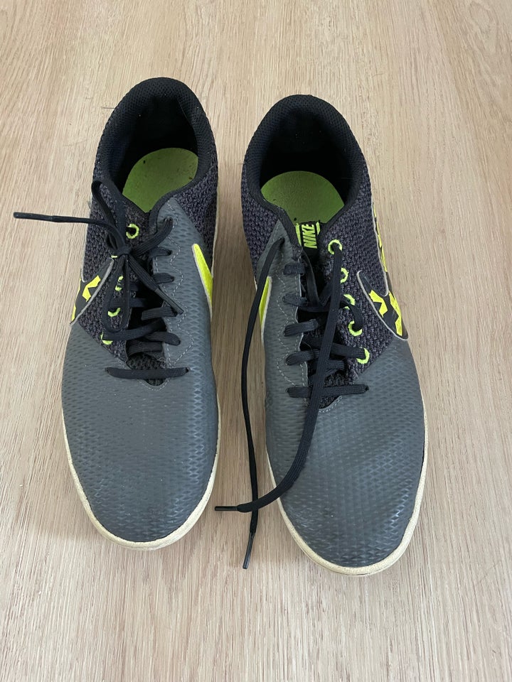 Fodboldsko Nike  str 44