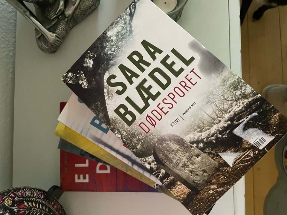 Forskellige titler, Sara Blædel ,