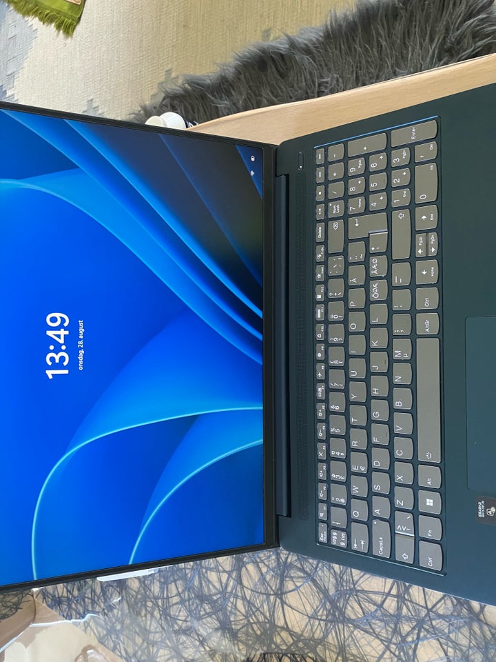 Lenovo, i5-12 GB ram, 1000GB GB