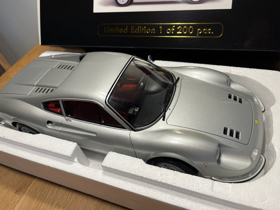 Modelbil Ferrari DINO 246 GT 1973