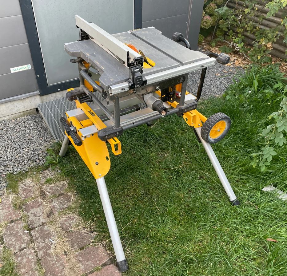 Bordrundsav, DeWalt 54V