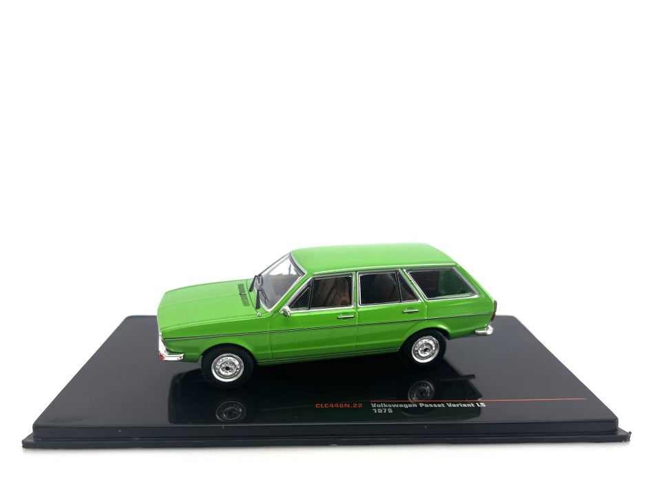 Modelbil VW Passat Variant 1975