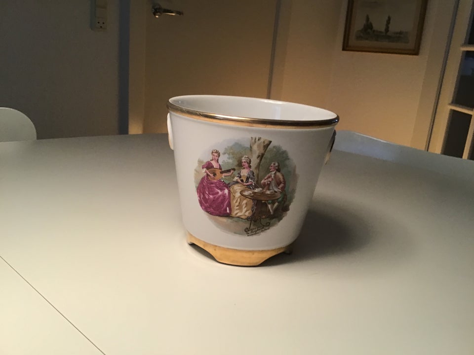 Porcelæn, Urtepotteskjuler,