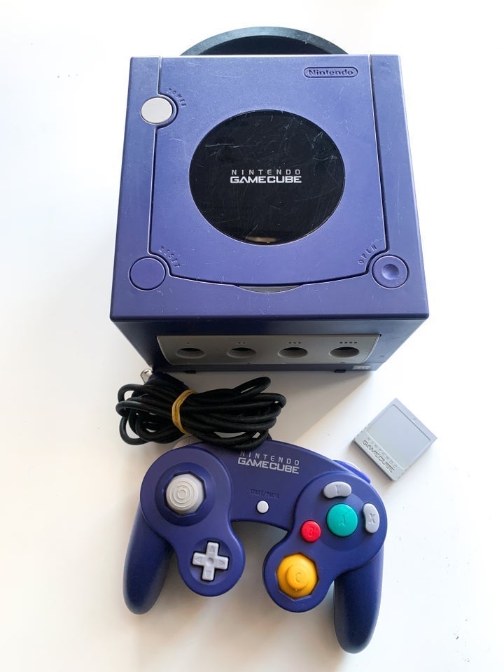 Nintendo Gamecube, Med controller