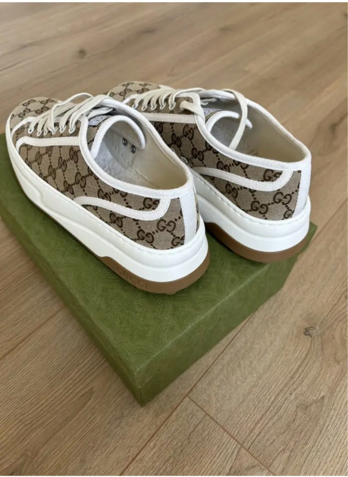 Sneakers, Gucci, str. 43