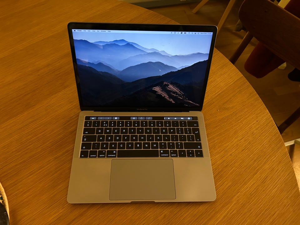 MacBook Pro, 13" - 2016