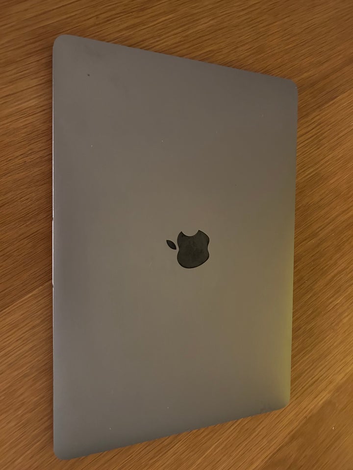 MacBook Pro, 13" - 2016