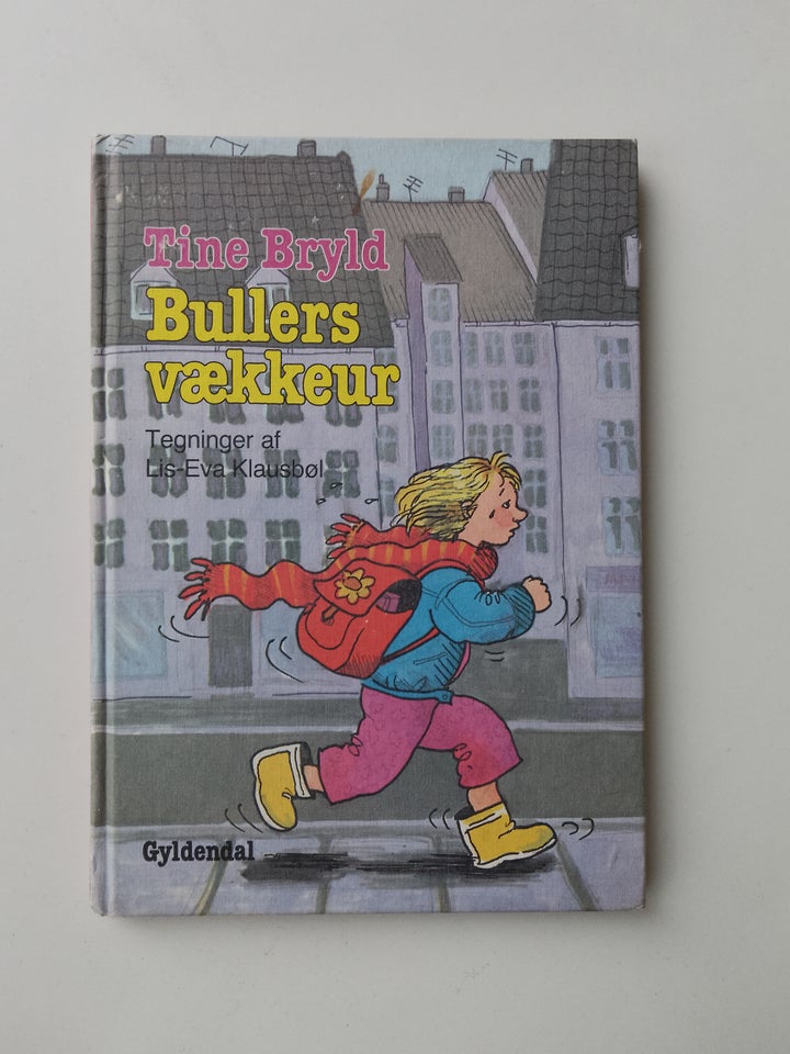 Bullers vækkeur, Tine Bryld