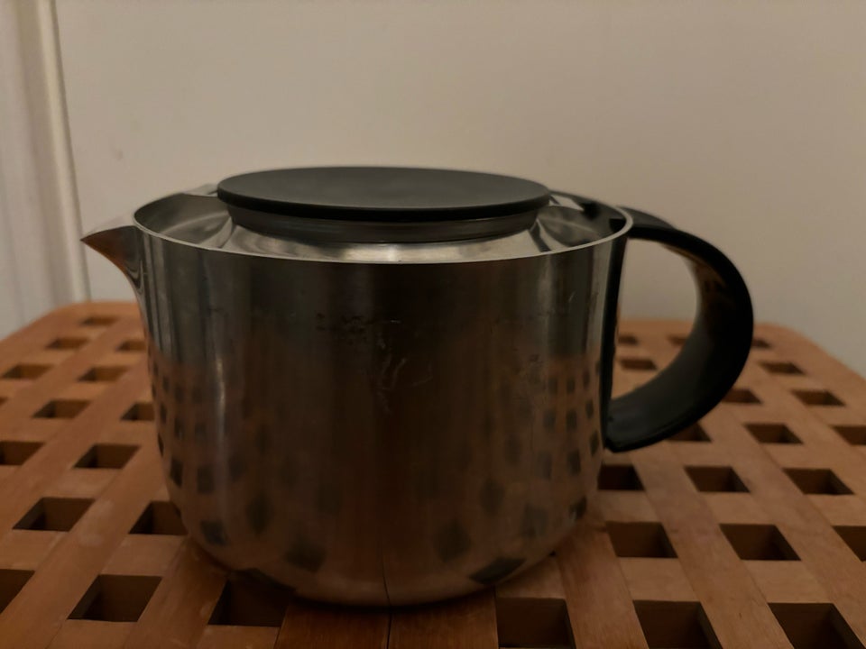 Te kande med håndtag, Stelton