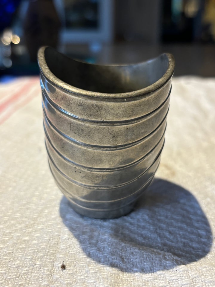 Tin, Vifteformet vase, Just