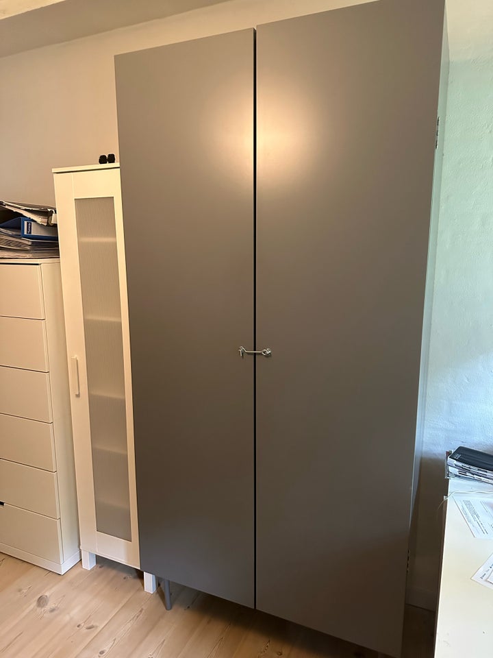 Garderobeskab IKEA b: 100 d: 53 h: