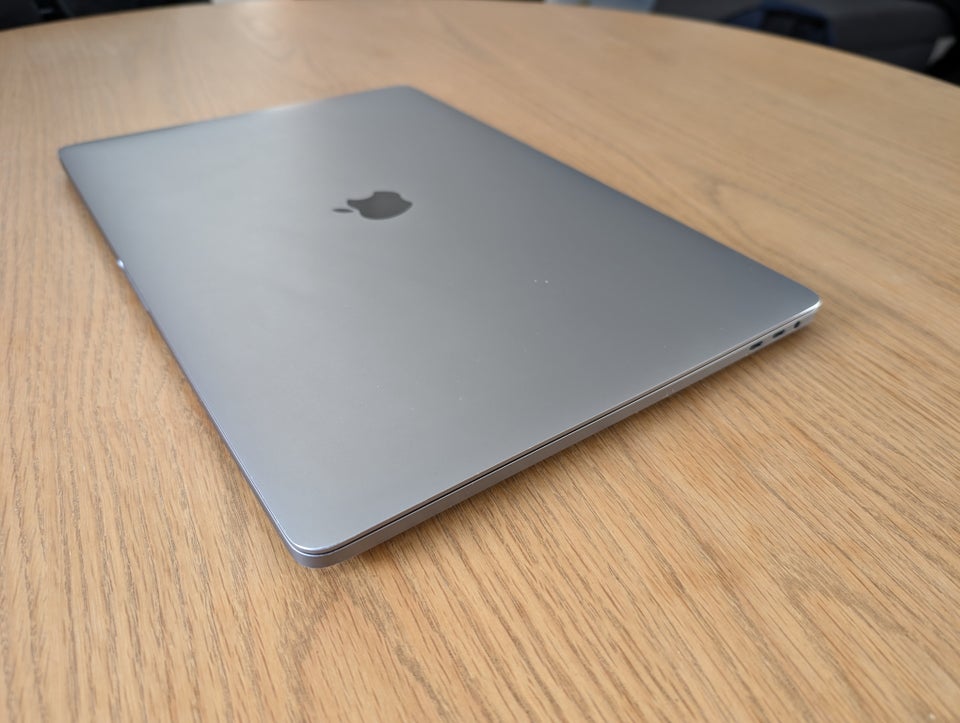 MacBook Pro, 16”, 2019 (2020)