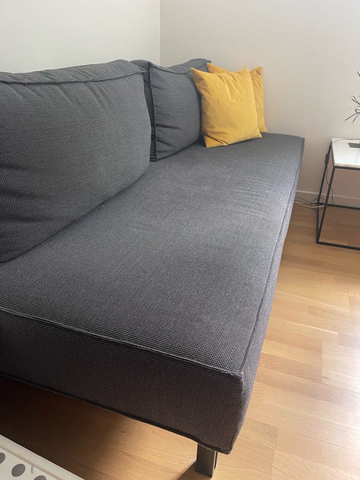 Sovesofa, b: 140 l: 200