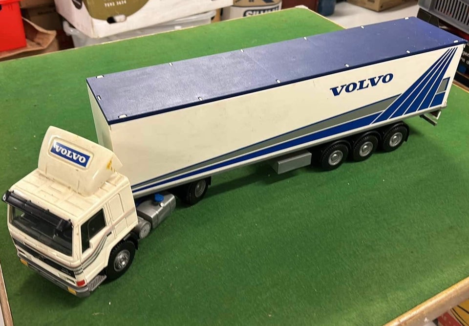 Modellastbil, Emek Volvo