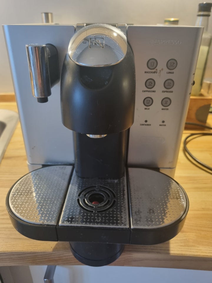 Nespresso, Delonghi