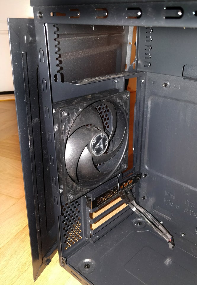 Kabinet, Compact Micro-ATX Model