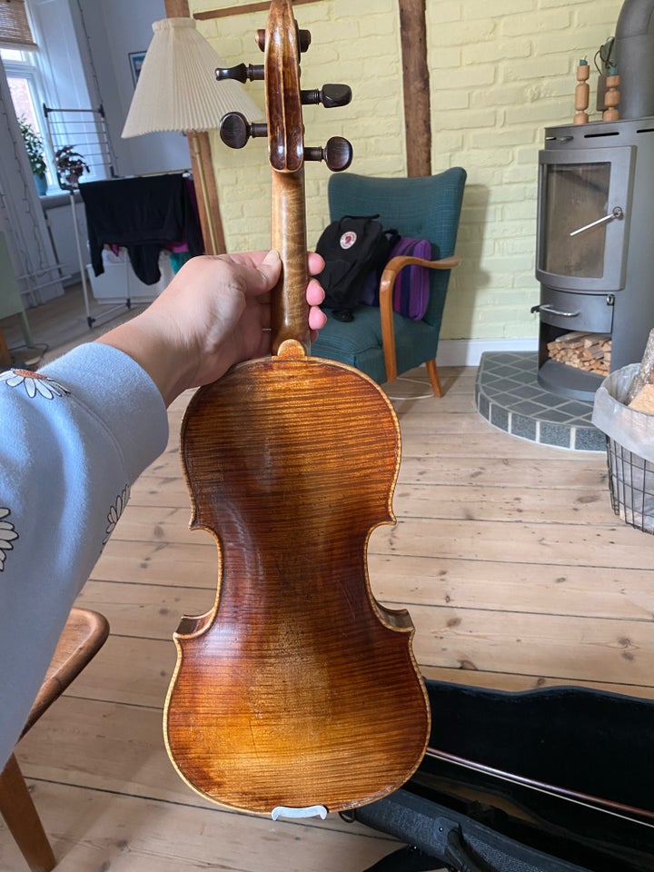 Violin (inkl. bue og violinkasse)