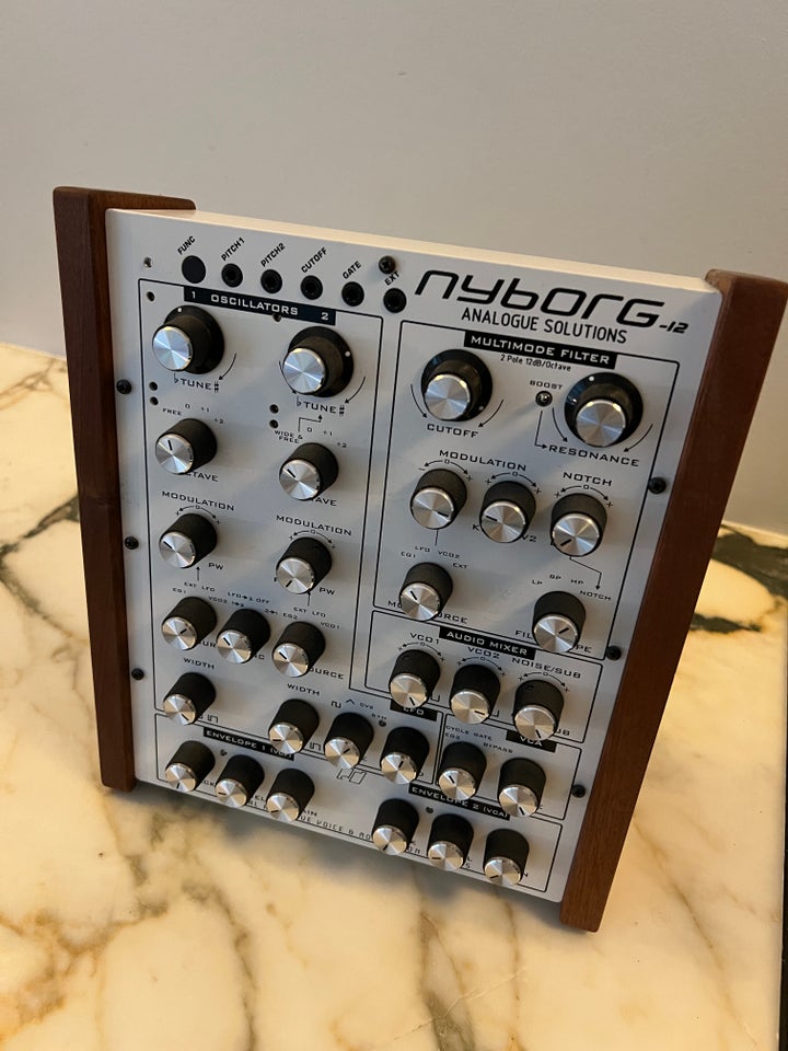 Synthesizer, analogue solutions