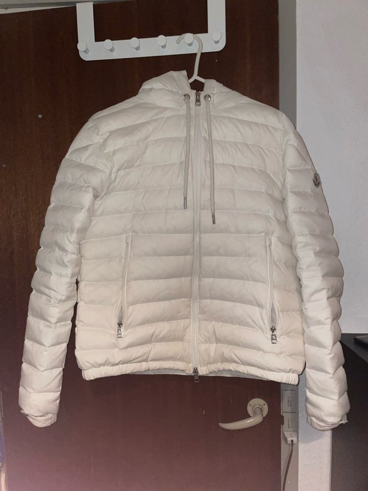 Dynejakke, str. M, Moncler