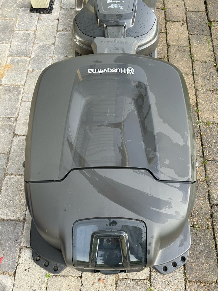 Robotplæneklipper, Husqvarna