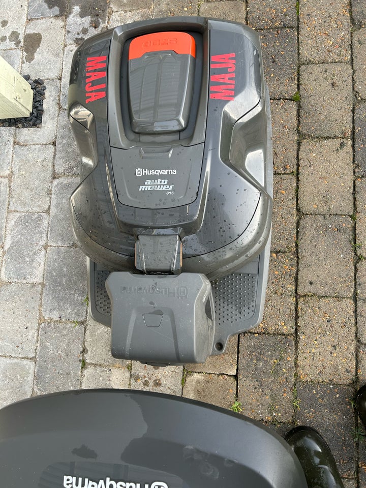 Robotplæneklipper, Husqvarna