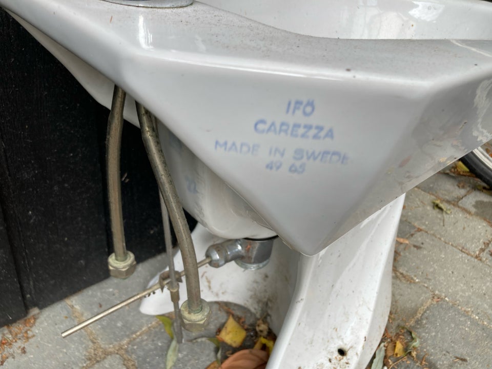 Bidet, Ifö carezza