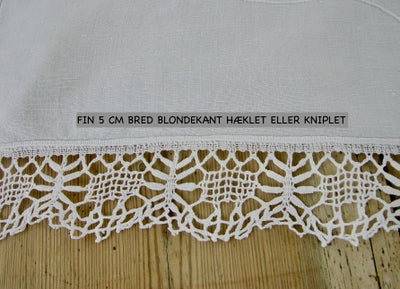 125x125 cm Broderet hørdug #Gamle