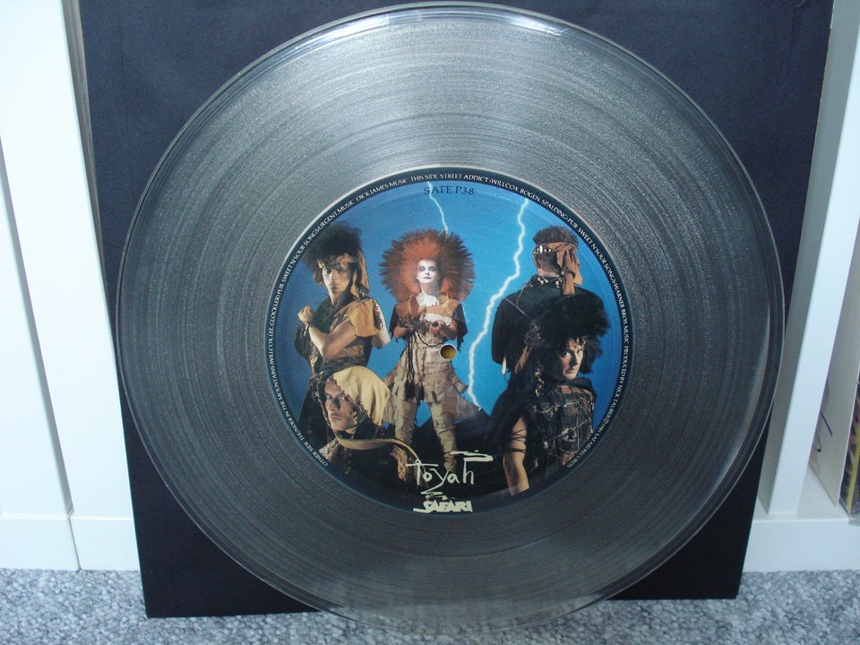 Maxi-single 12", Toyah, Thunder In