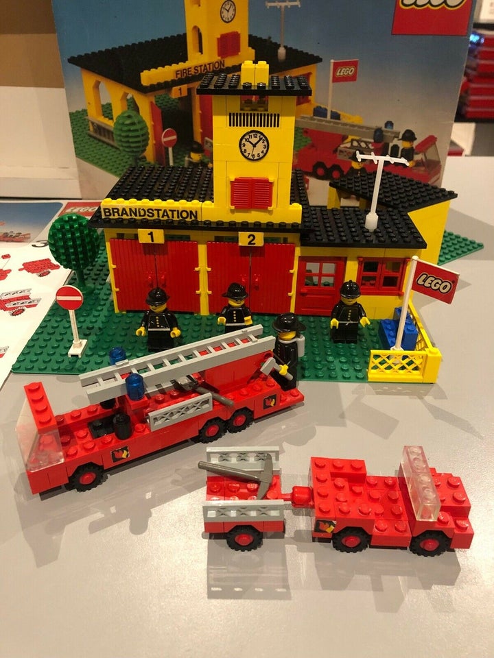 Lego City 374 MED KASSE OG