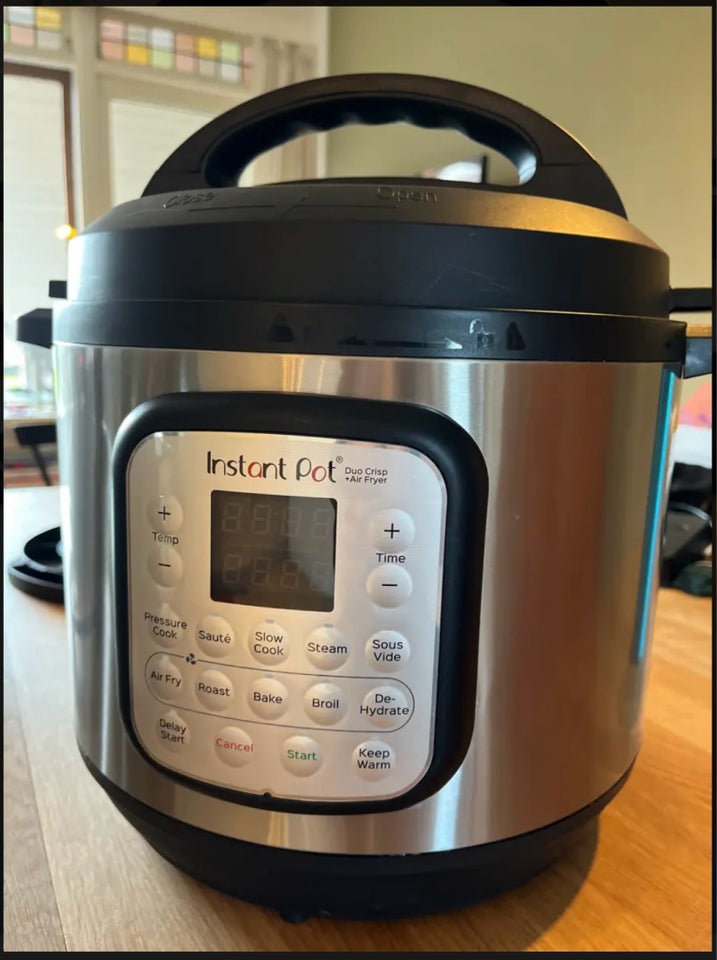 Instant Pot Duo Crisp + air fryer,