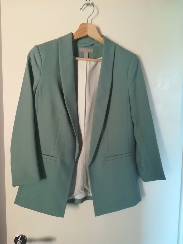 Blazer, str. 36, HM