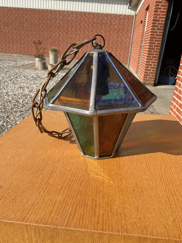 Loftlampe med farvet glas