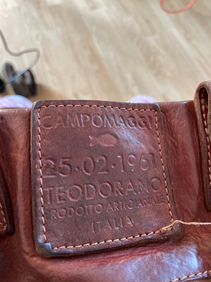 Crossbody Campomaggi læder