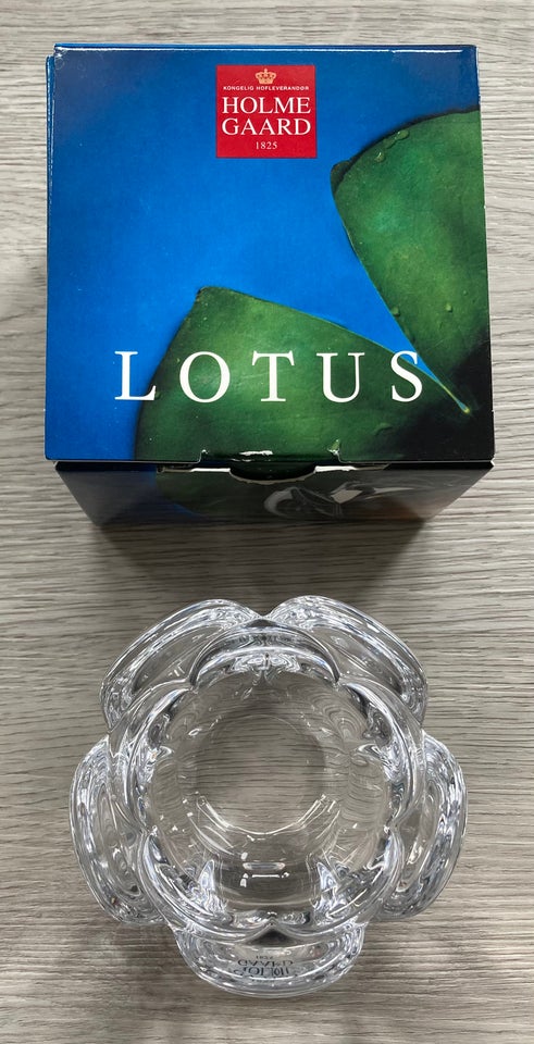 Fyrfadsstage Holmegaard Lotus