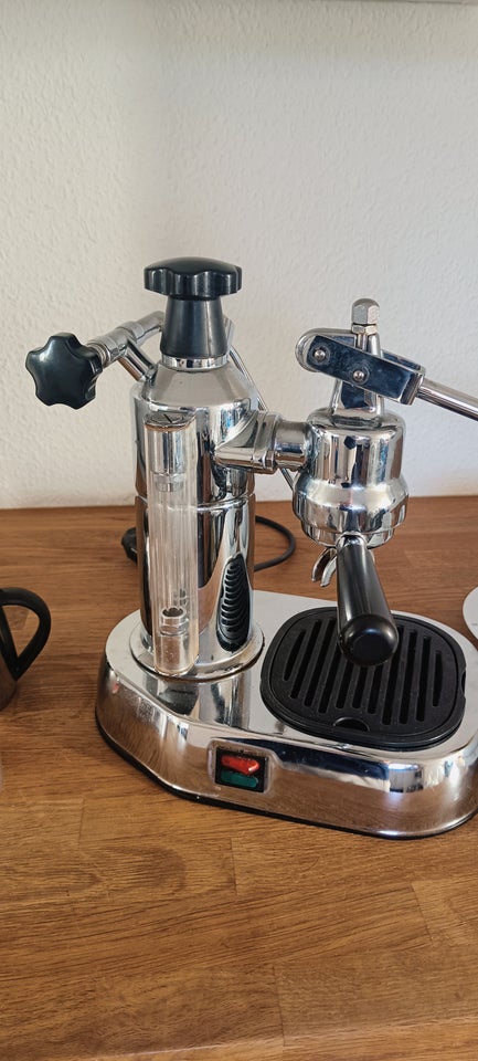 Europiccola, La Pavoni