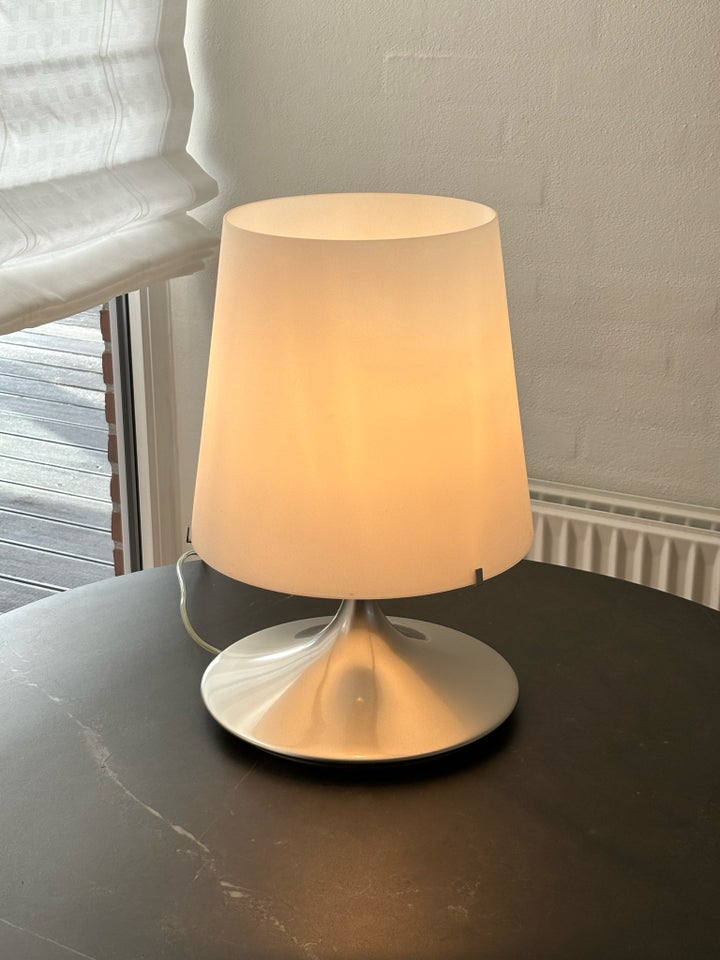 Achille Castiglioni, Bordlampe