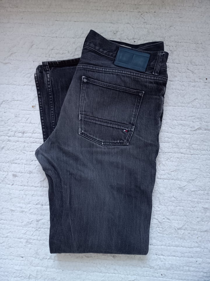 Jeans, Tommy Hilfiger, str. 33