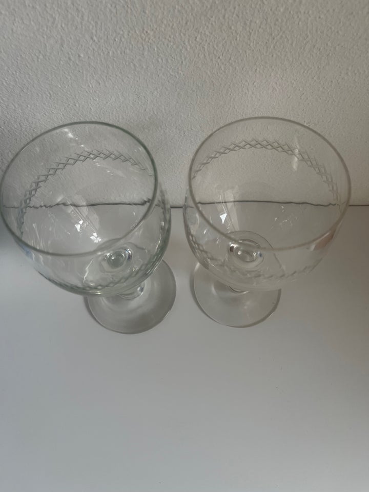 Glas 2 smukke gamle vin/vandglas