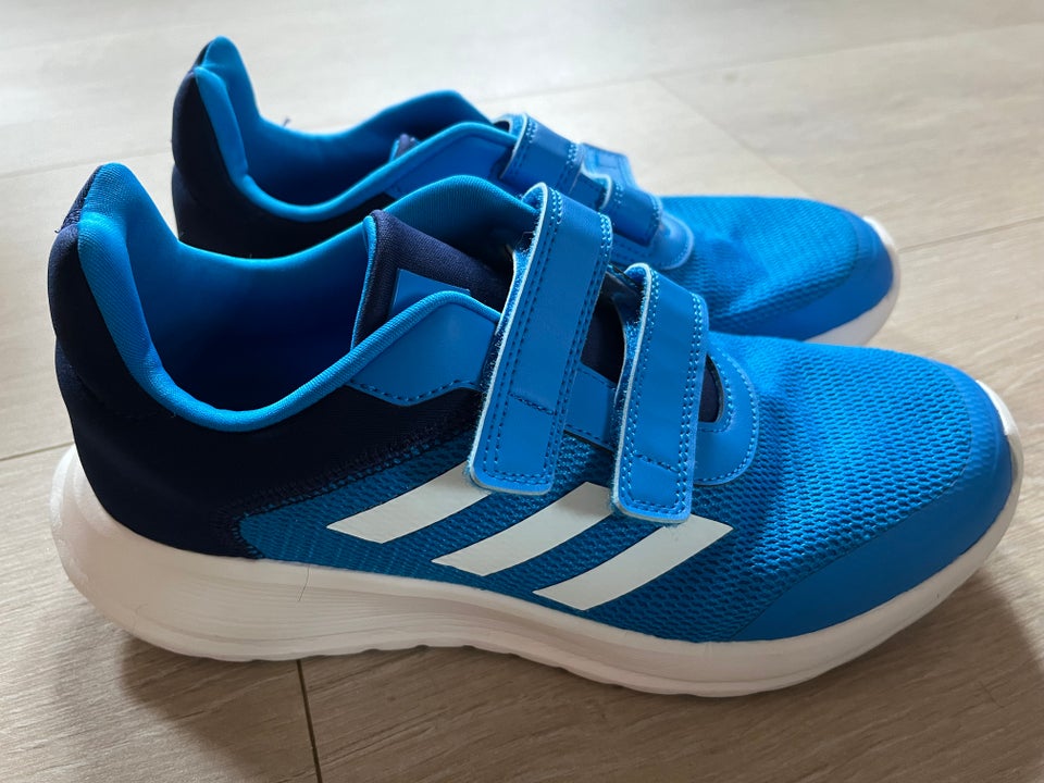 Sneakers str 39 Adidas