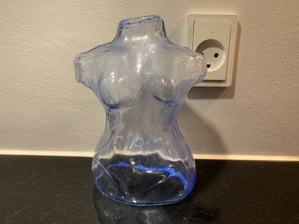 Glas, Kvindetorso i blåligt glas