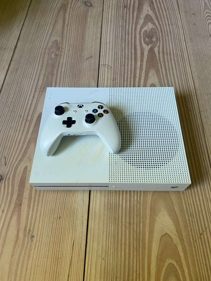 Xbox One S Xbox One S 1681 Rimelig